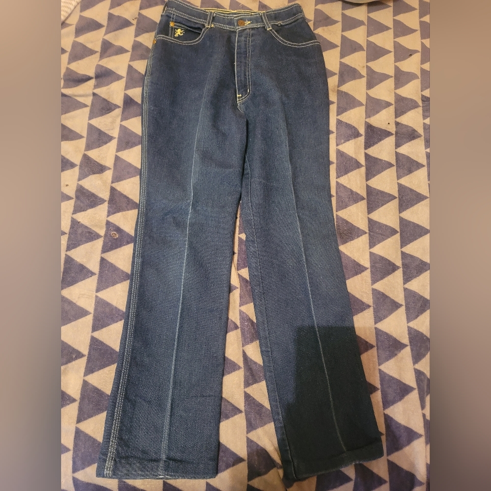 Women's Dark Wash Blue Jeans